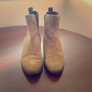 Tan Gap Ankle Boots